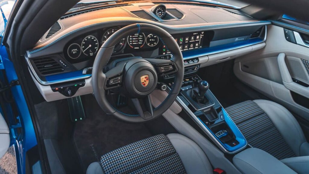 Interior 911 Sally Special