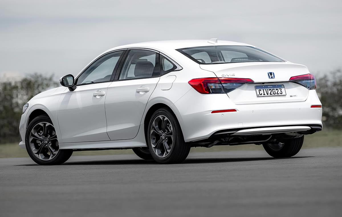 Honda Civic hibrido 2023 traseira