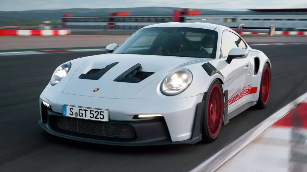 Frente Porsche 911 GTR3 RS 2023