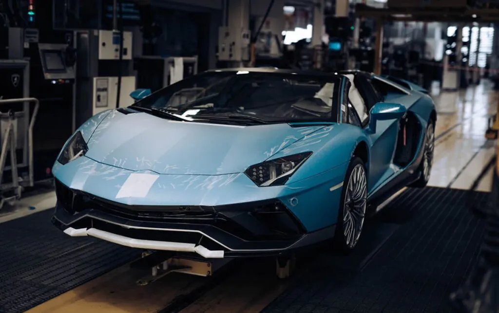 último exemplar Lamborghini Avenue