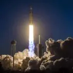 Foguete da SpaceX, Falcon Heavy, é lançado em missão da Força Espacial dos EUA lancamento-Falcon-Heavy-missao-USSF-67-para-a-Forca-Espacial-dos-EUA