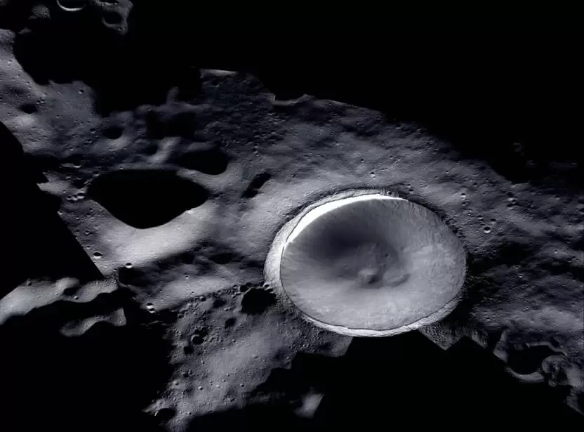 imagem da cratera Shacketon no lado oculto da Lua